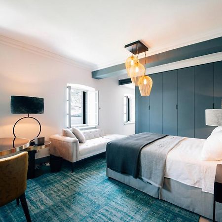 Palazzo Sbutega Bed & Breakfast Kotor Luaran gambar