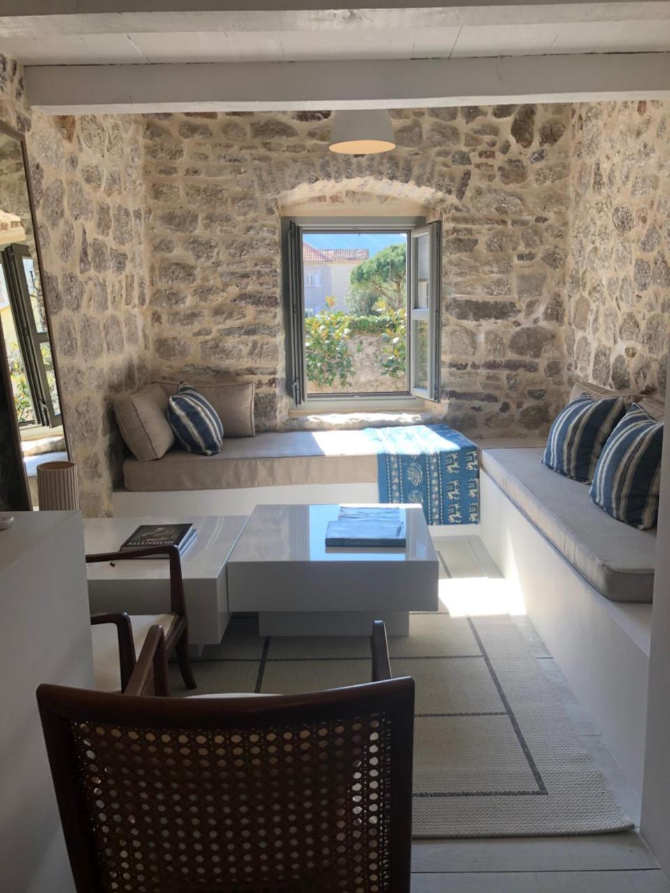 Palazzo Sbutega Bed & Breakfast Kotor Luaran gambar