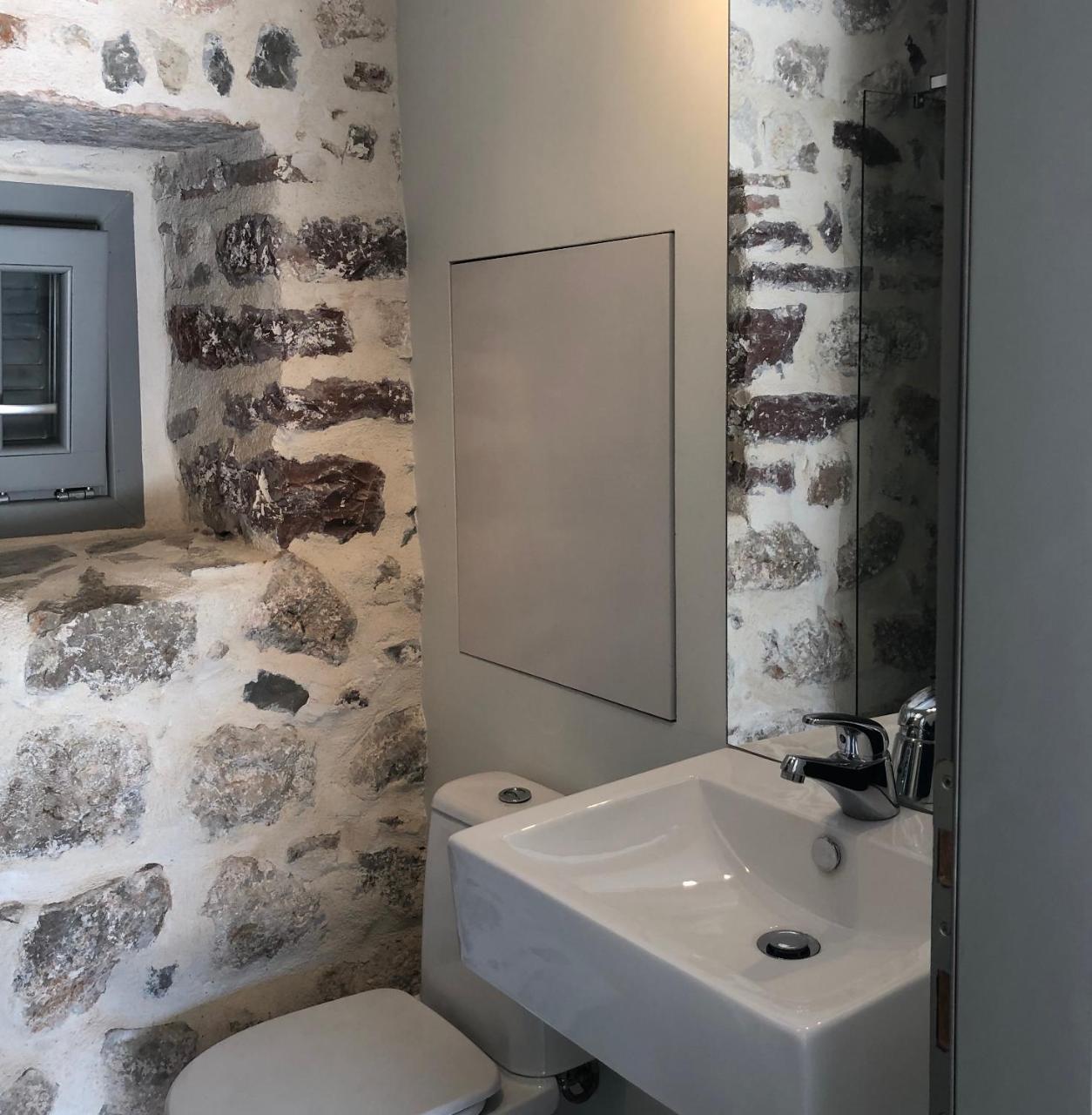 Palazzo Sbutega Bed & Breakfast Kotor Luaran gambar
