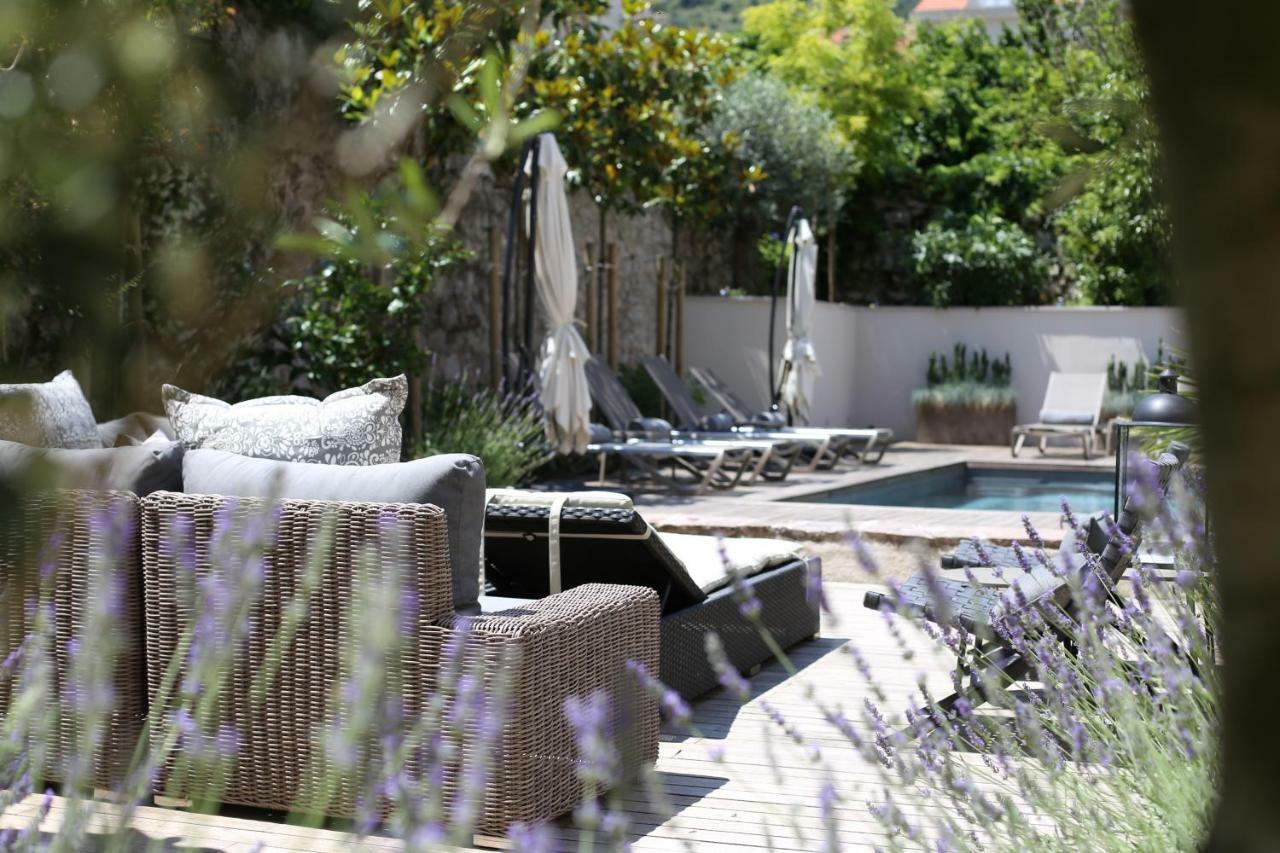 Palazzo Sbutega Bed & Breakfast Kotor Luaran gambar