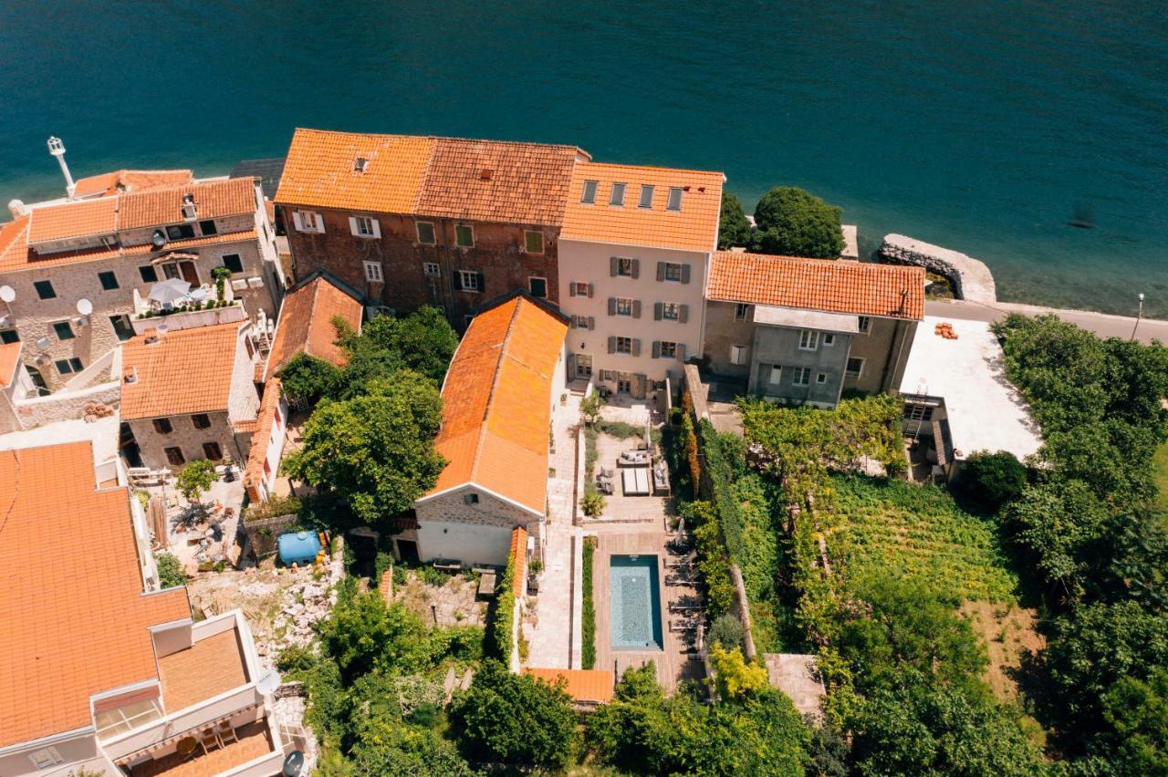 Palazzo Sbutega Bed & Breakfast Kotor Luaran gambar